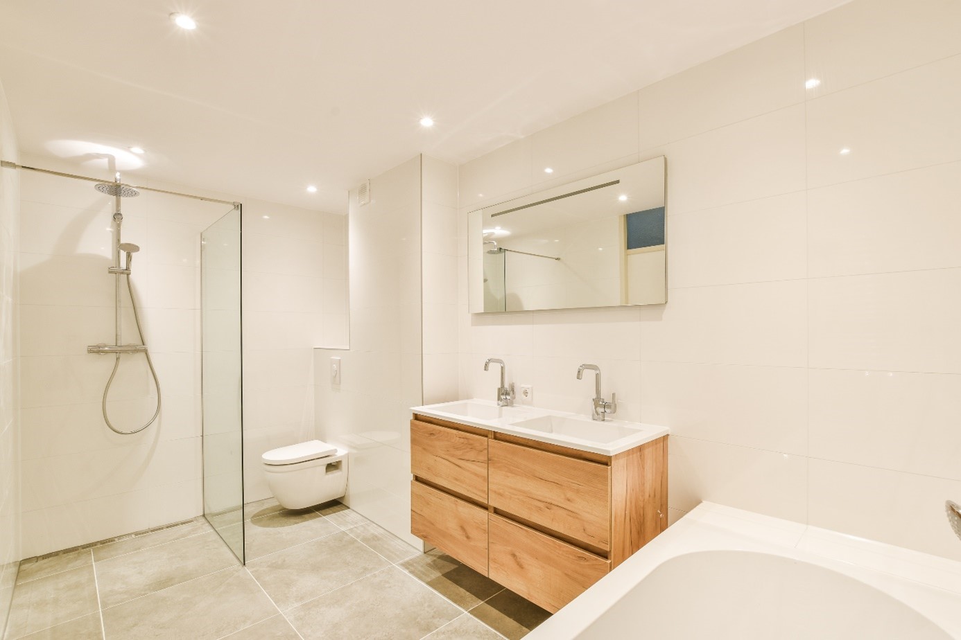 Combineer sfeer met functionaliteit in je interieur met stijlvolle hang- en sta toiletten