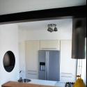 Luxe keuken met houten bar